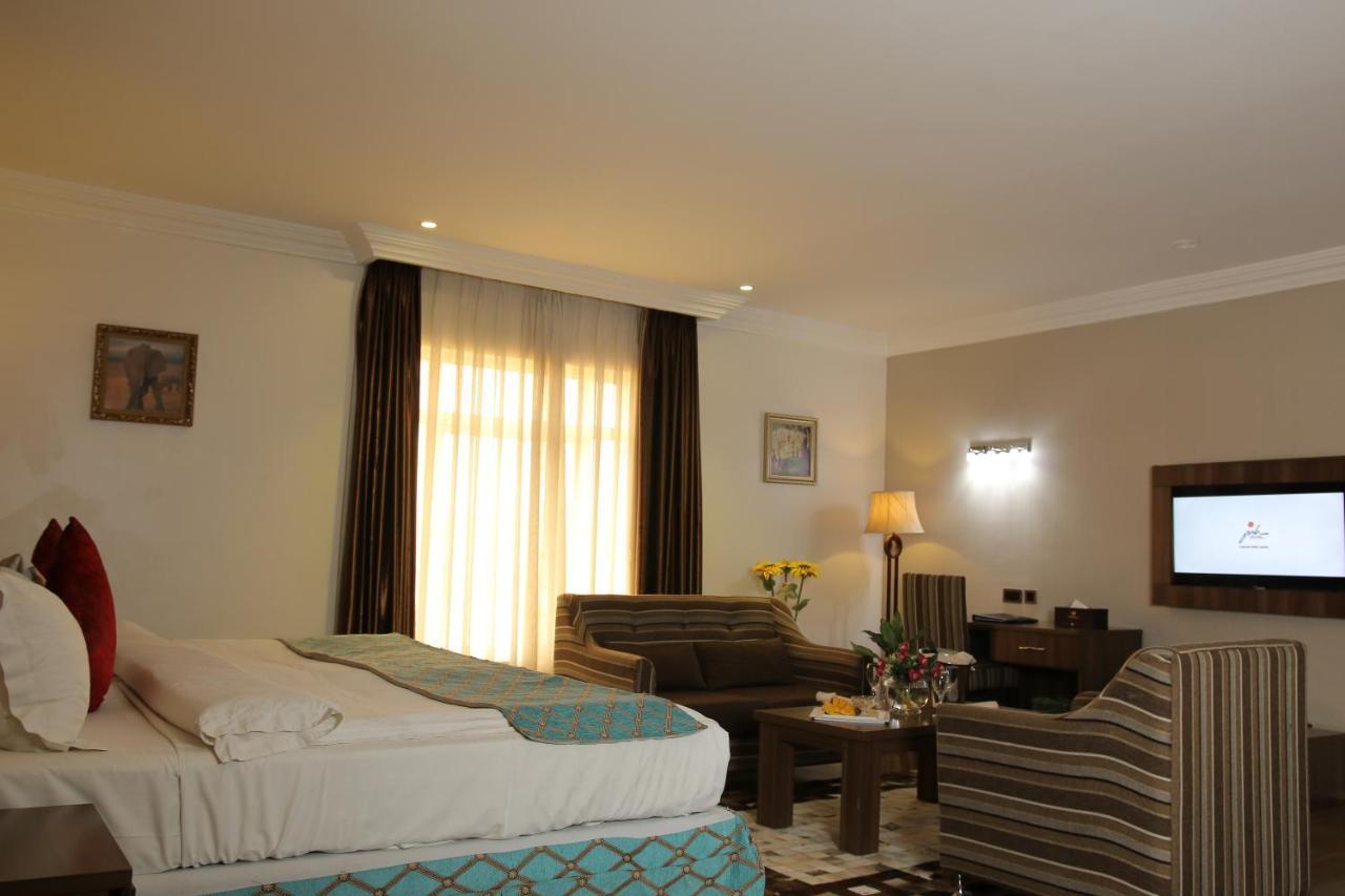 Grand Pela Hotel & Suites أبوجا المظهر الخارجي الصورة