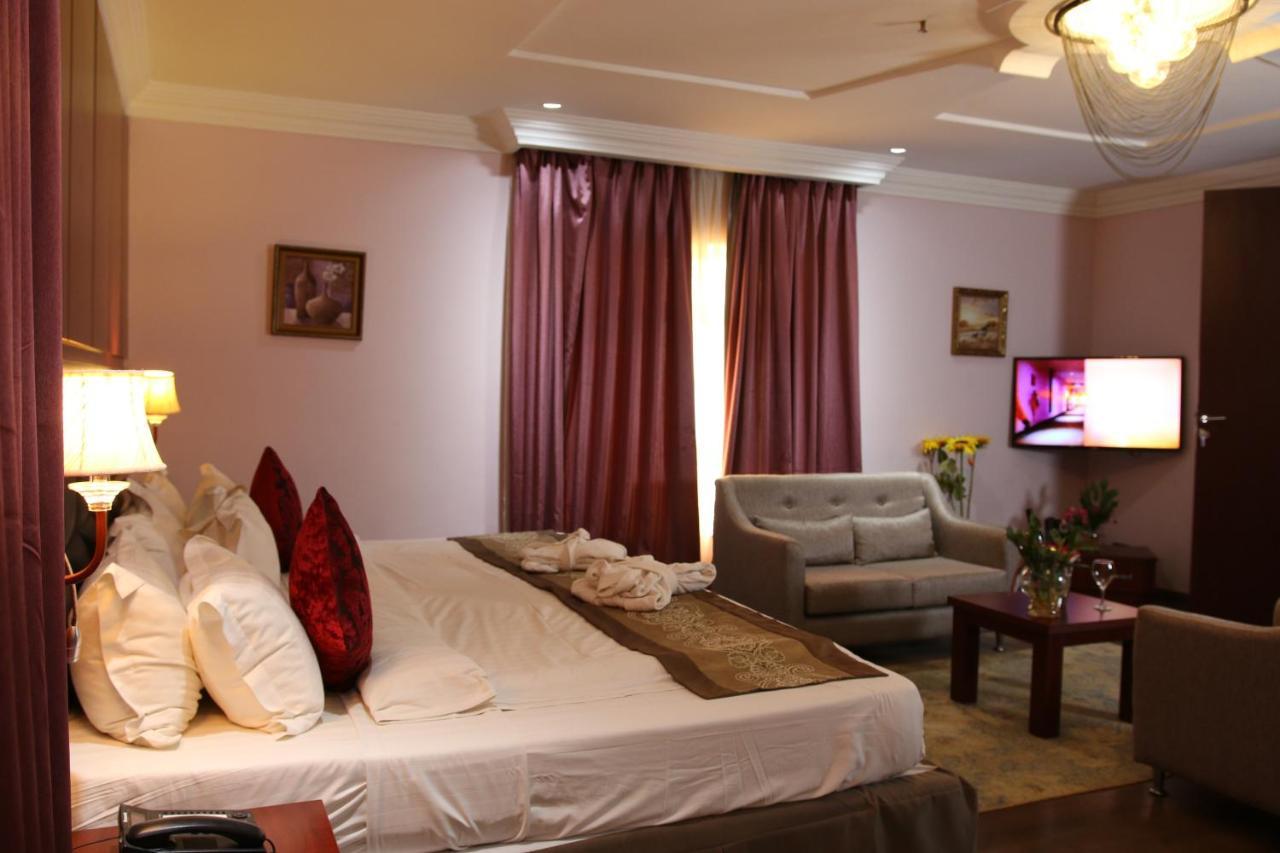 Grand Pela Hotel & Suites أبوجا المظهر الخارجي الصورة
