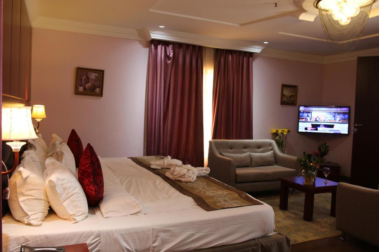 Grand Pela Hotel & Suites أبوجا المظهر الخارجي الصورة