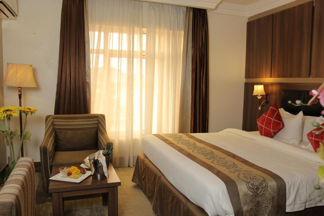 Grand Pela Hotel & Suites أبوجا المظهر الخارجي الصورة