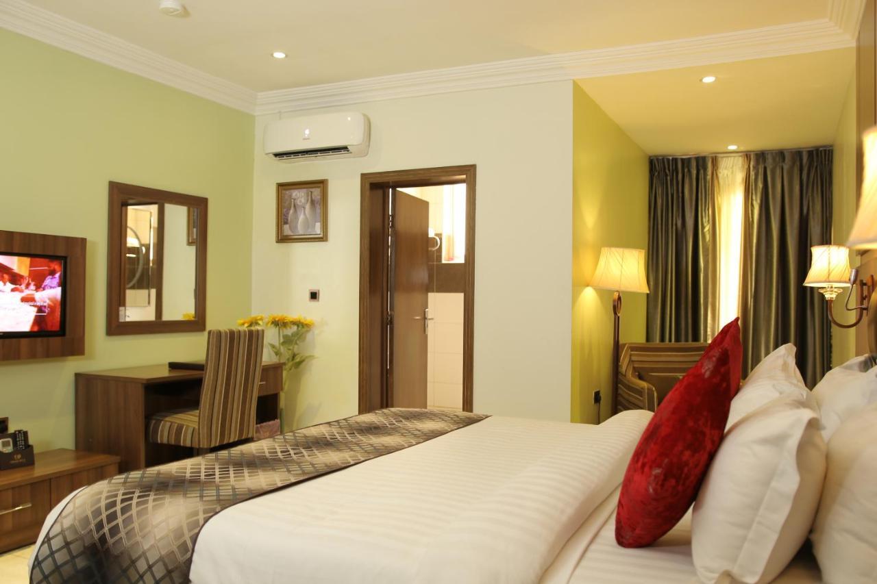 Grand Pela Hotel & Suites أبوجا المظهر الخارجي الصورة